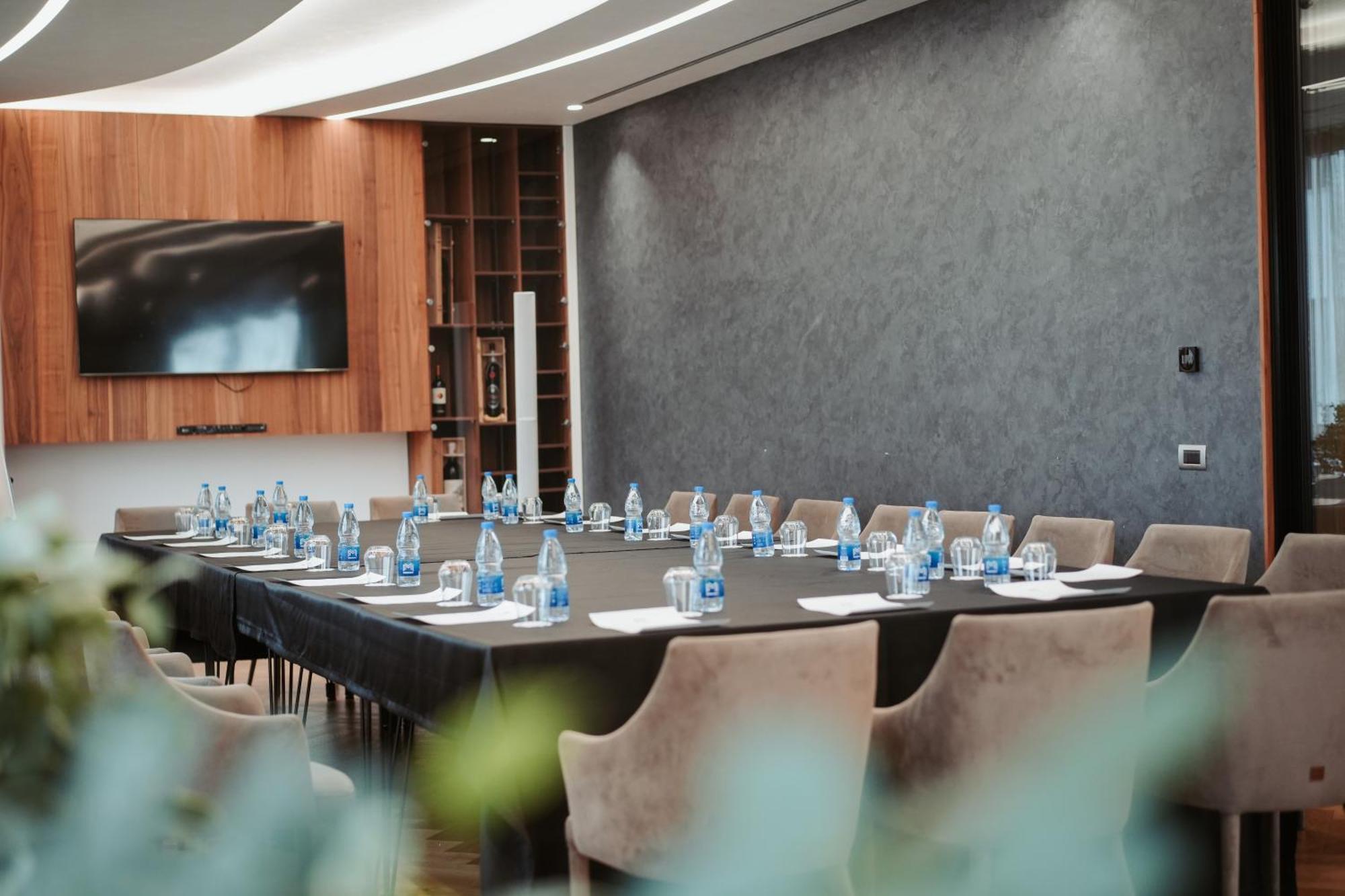 Marinaj Hotel & Spa Tiranë Eksteriør bilde